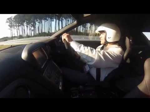 Manejando el Nissan GT R NISMO 2014 en Japón 