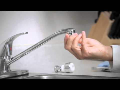 how to unclog faucet aerator