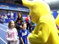 videos de Walking around the Kids Karnival with Pikachu