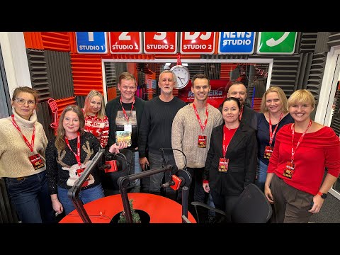 Zespół Wokalny Cantus zaśpiewał kolędę słuchaczom... :: W naszym studiu prawdziwi kolędnicy Zespół wokalny Cantus z Leszna - grupa, która od 2017 roku zachwyca publiczność swoimi głosami!Porozmawiamy o ich muzycznych początkach, koncertach, festiwalach i świeżo nagranej płycie z kolędami i pastorałkami z Polski i świata.A na koniec - kolędowanie na żywo prosto ze studia Radia Elka!