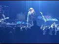 Zucchero: I ricchi dopo gli insulti gli tirano un limone Zucchero: I ricchi dopo gli insulti gli tirano un limone