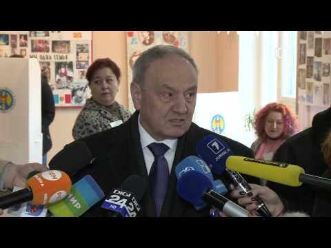 Президент Николае Тимофти призвал граждан прийти проголосовать, чтобы решить будущее страны