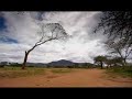 google videoより転載地球温暖化脅威説の暴走【動画説明】この番組では地球の気候は常に変動しており、現在の地球の状況はなんの変哲もないことや、人為的か否かに関わらず、気候が二酸化炭素により変動するという見解を否定する科学的証拠を紹介しています。一時間少々の番組ではありますが、