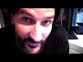 frederic beigbeder qui fait une d�dicasse � c�line ^^