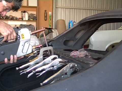 how to remove lj torana doors