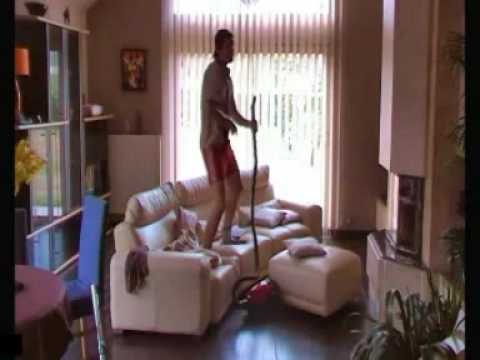 brice en mode ménage