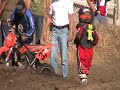Una ranita en motocross.