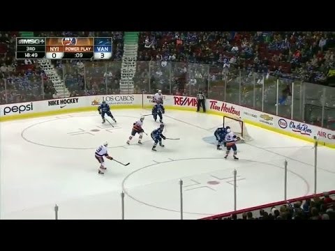 Video: Islanders score seven goals in 3rd period