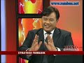 Kemunculan Khairy Jamaluddin di kaca televisyen Astro Atma malam tadi merupakan satu pendekatan yang mendedahkan inspirasi anak muda berpendidikan tinggi yang telah berjaya meletakkan dirinya di pentas politik negara bagi membuka mata seluruh rakyat Malaysia yang tidak semestinya dari kalangan ahli UMNO, tetapi untuk ibu bapa kepada generasi hari ini dan akan datang membuat tafisran dan renungan dari apa yang dibentangkan secara spontan oleh Khairy tentang visinya.Sepertimana katanya untuk mendedahkan orang ramai dari semua lapisan kepada satu suasana pendekatan seperti menggunakan konsep forum, debat, diskusi, misalnya, adalah satu petikan yang harus dilihat secara positif kerana dengan cara itu, semua orang boleh mengambil bahagian untuk mengemukakan masalah, memberi pendapat dan memberi peluang penyertaan ramai meluahkan apa yang dikehendaki sambil mencari jalan menyelesaikannya dengan lebih konstruktif.Justeru itu, akan dengan sendirinya akan mendekatkan orang ramai dengan pemimpin tidak kira dari peringkat mana supaya menyedari bahawa pemimpin perlu turun padang untuk menemui rakyat dengan banyak cara untuk mendapat maklum balas yang paling berkesan untuk diambil tindakan