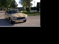 Citroen GS running with three wheels.