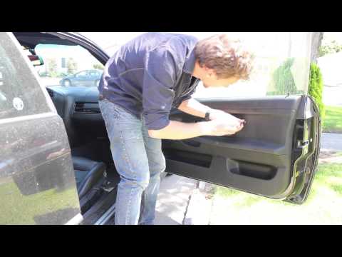 Removing the Door Panel of my E36 BMW 328is (Step 1 for window repair)