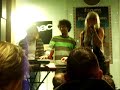 micky green en showcase � la fnac de lille le 20 septembre 2007.
oh !