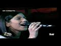 daniela castillo cantandole al conductor chileno pedro carcuro en el programa de television rojo fama contrafama la cancion ''usted''.