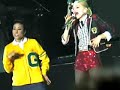 Hollaback Girl - Gwen Stefani live in Bogota Colombia