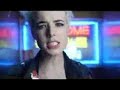 Hey... Her name is Agyness Deyn