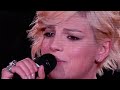19 Maggio 2012 - Emma canta Sarò Libera e si commuove. Finalissima Amici 