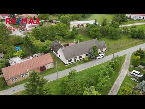Video Prostorný rodinný dům 4+1 s garáží a velkou zahradou v obci Stavěšice
