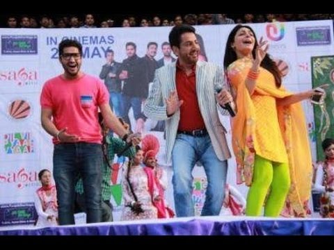 Gurdas Maan  With Neeru BAjwa,JAssi Gill Live 2014