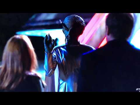 X-Files spoofing on Trump and Lying Hillary- Aliens to build wall to keep out evil and vile humans