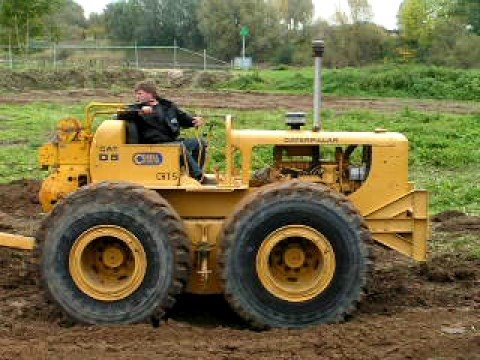 Caterpillar tractor DW6 with 60 scraper 3