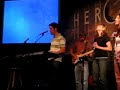 Dan Wakefield eh um dos pastores da Igreja 