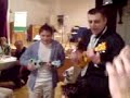 Kalle spelar ukelele Kalle spelar ukelele