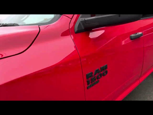Ram 1500 Classic EXPRESS NIGHT QUAD CAB 4X4 V6 3,6L 2019 in Cars & Trucks in St-Georges-de-Beauce