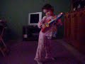 biien entradaa tokandoo la guitarraa... crazy little thing called lovee.