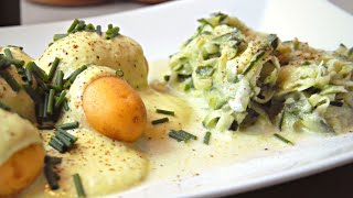 Vegane Mayonnaise aus Leindotteröl an Gurkensalat 