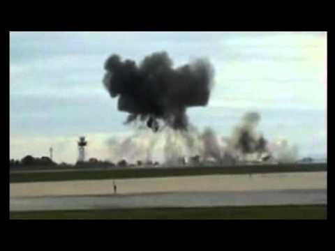 Another vintage plane crashes