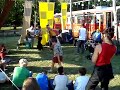 concert de mango gadzi dans un quartier de pecs (hongrie)