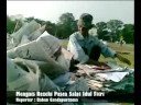 Mengais Rezeki Pasca Salat Idul Fitri Mengais Rezeki Pasca Salat Idul Fitri