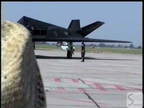 F117 A Nighthawk Display ILA 2000 Airshow