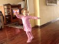 Mia la gallina turuleca baile