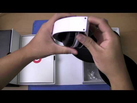 TekBeatTV - An unboxing of the Beats By Dr. Dre Studio Headphones and First Look. This will be in preparation for a comparison video between the Beats By Dr. Dre Studio ...