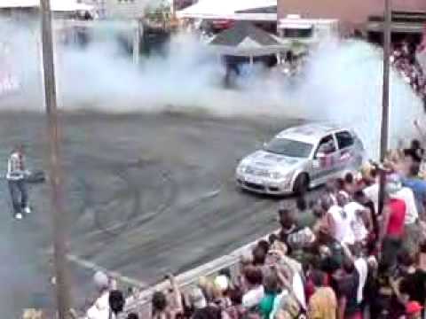 0 Golf IV R32 tracção atrás a driftar...