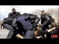 Sit-in  block Olympic torch: Paris