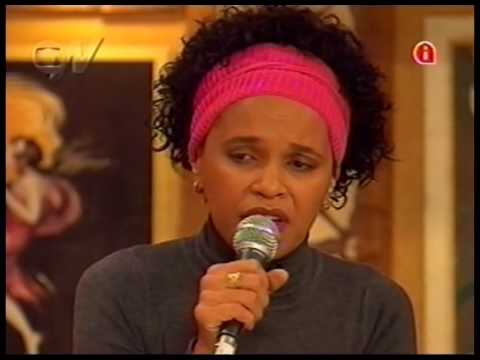 Teresa Cristina & Grupo Semente - Sarau Cartola Globonews - Evite meu amor