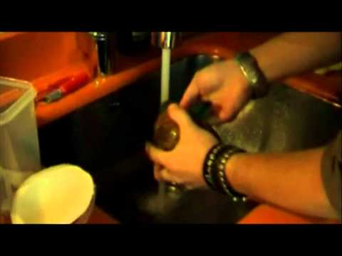 How to empty a coconut, Vaciar coco