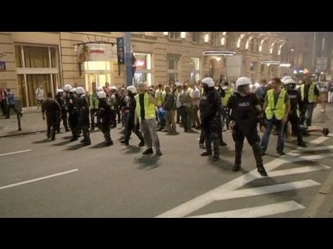 وزير الداخلية البولندي يتوعد مثيري أعمال الشغب في اليورو - فيديو