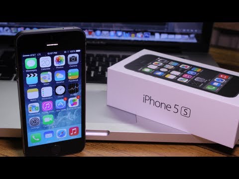 iPhone 5S Unboxing - First Look at iPhone 5S Space Grey