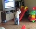 Dario bailando por Rhiana (14 meses)