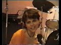 Antonella Bucci - ospite al Cranberry Show (1996) Intervista con Cinzia Cini ed esibizione live. Il Cranberry Show - trasmissione televisiva prodotta da Mario Fabiani di Idea Suono Immagine, Alessandro Canino - Brutta SRL, Luca Janovitz.