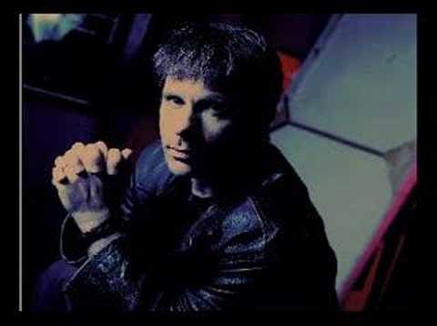 Dickinson - Bruce Dickinson Acoustic song (Canción acústica) The best of Bruce Dickinson (2001) Este es un temazo que aparece en el disco compilatorio del Gran Bruce Dic...