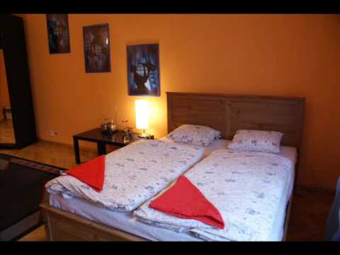 Wideo Greg & Tom Hostel