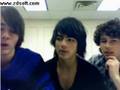 Jonas-Brothers-on-Ju