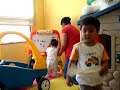 Carlitos y Gustavito jugando Carlitos y Gustavito jugando