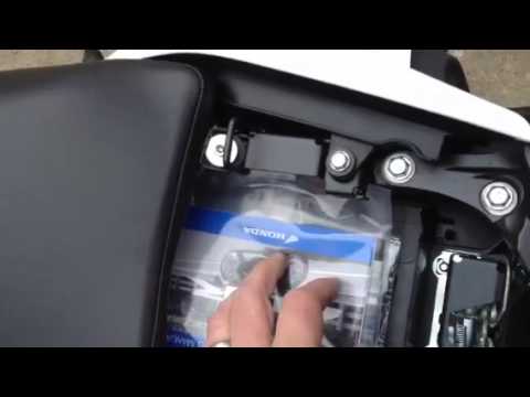 how to remove seat of karizma zmr