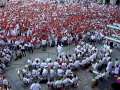 Fêtes De Bayonne 2009 : Les Choeurs D ouverture Chantent Le  vino Griego 