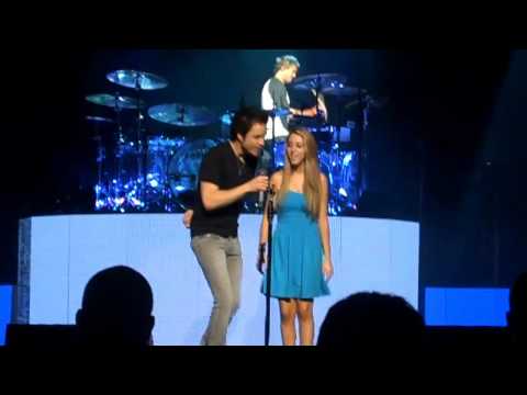 bruises - Most incredible night of my life, Singing Bruises as a duet with Pat from Train at a sold out concert :)